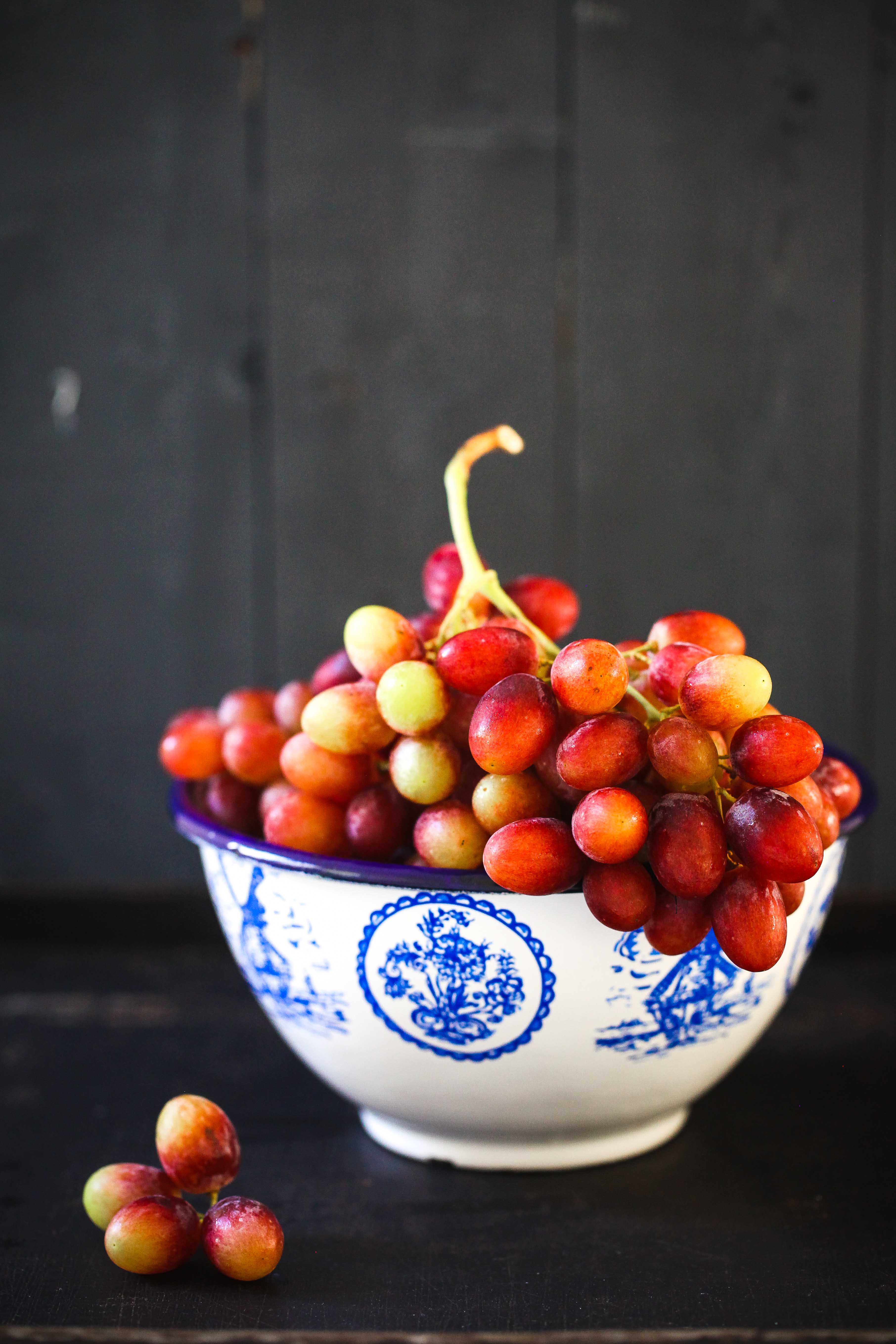 Zuckerzimtundliebe Backrezept Weintraubentarte Traubenrezept Weintraubenrezept EDEKA Fruchtkontor Saisonkalender grape tart recipe Herbstkuchen Herbsttart Traubentarte still life grapes Stilleben Trauben