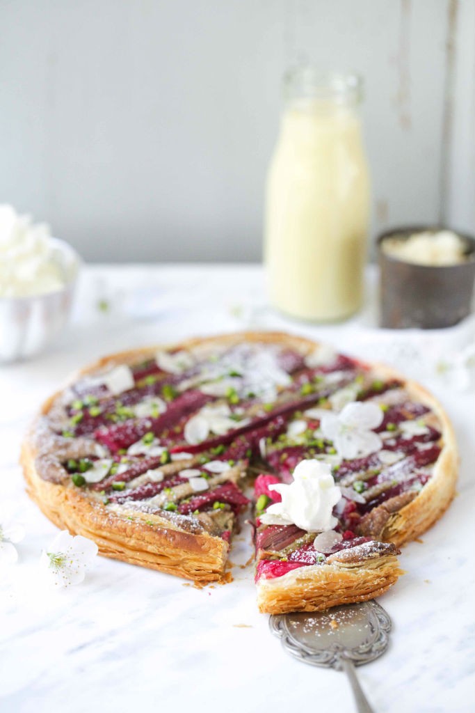 Rhabarber Haselnuss Frangipane Tarte Tart recipe Rezept Backrezept Rhabarberrezept Rhabarbersaison Frühlingskuchen Zuckerzimtundliebe