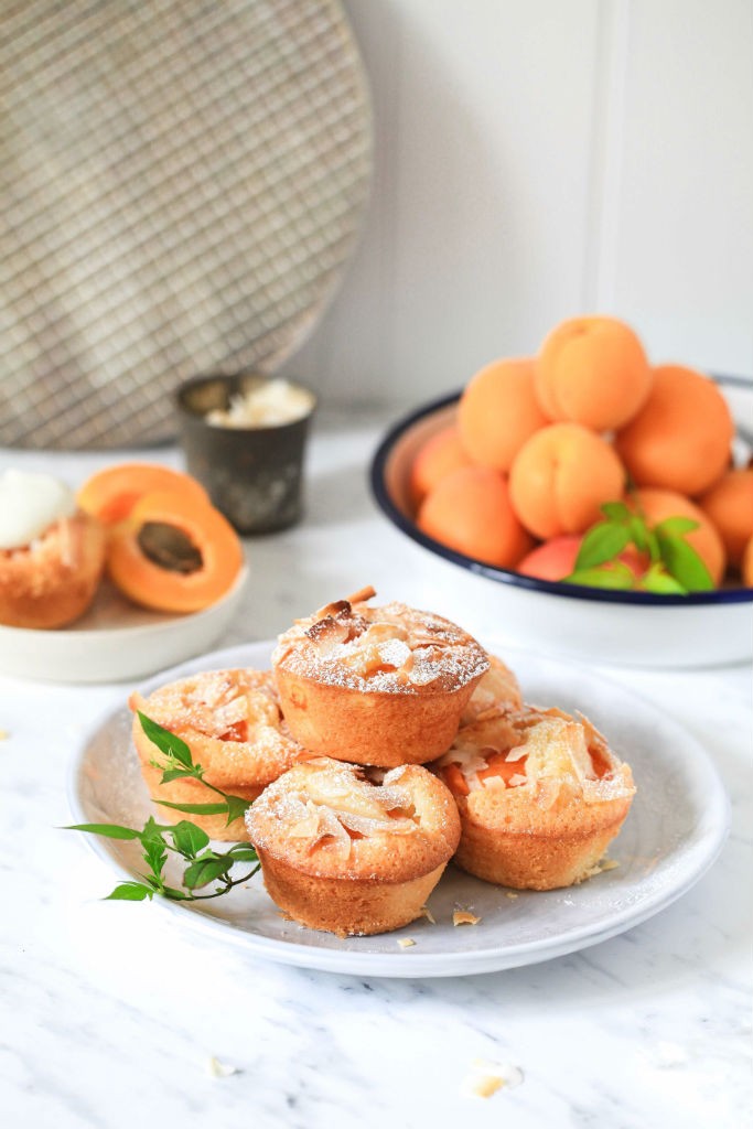 Kokosnuss Aprikosen Friands Rezept Coconut Apricot Financiers Recipe Aprikostenmuffins Kokosnussmuffins Friandsrezept Zuckerzimtundliebe einfaches Muffinrezept Backen für Kinder