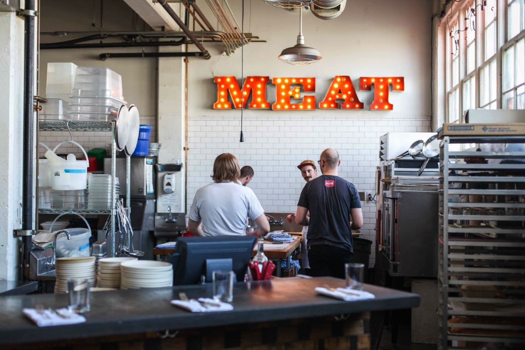 Reise Portland Oregon Tipps Restaurant Olympia Provisions where to eat in Portland Salumerie charcuterie