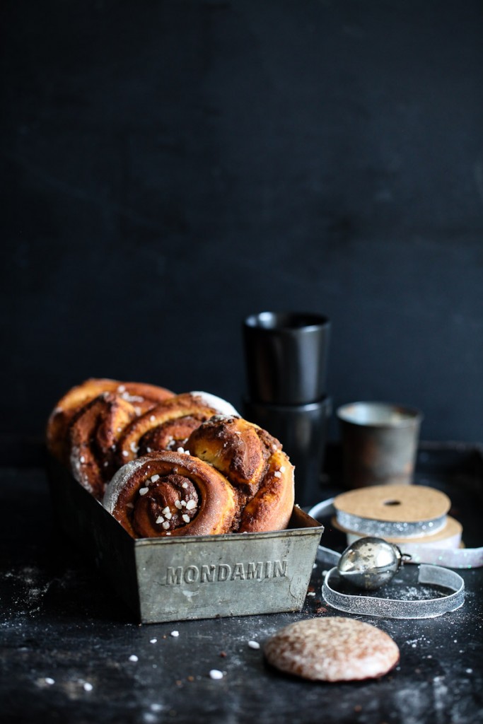Rezept für Lebkuchen Zimtschnecke Zimtschneckenrezept Lebkuchenfüllung Adventsgebäck Foodstyling cinnamon bun cinnamon rolls Weihnachtsbaeckerei Zuckerzimtundliebe beste Weihnachtsrezepte