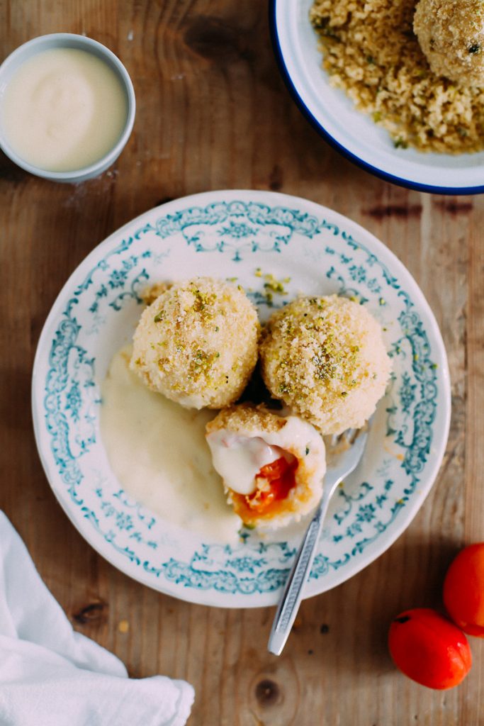 Marillenknödel Rezept mit Pistazie Apricot dumplings recipe Südtirol Aprikose Quarkknödel Zuckerzimtundliebe foodstyling meetmerano