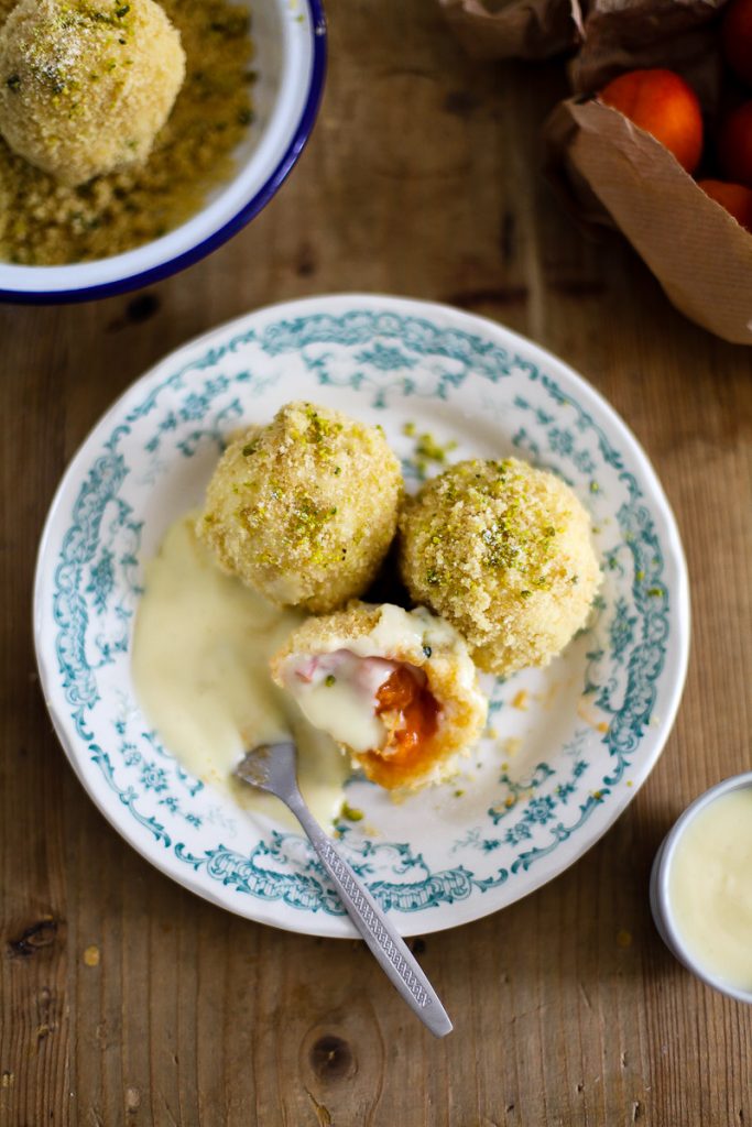 Marillenknödel Rezept mit Pistazie Apricot dumplings recipe Südtirol Aprikose Quarkknödel Zuckerzimtundliebe foodstyling meetmerano