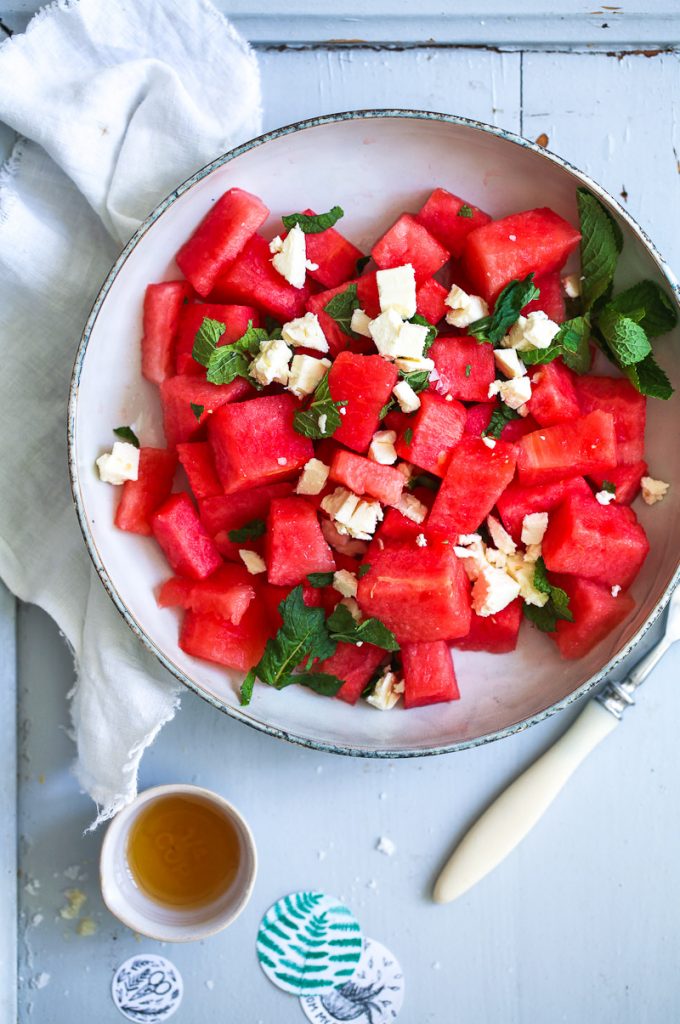 Rezept Wassermelone Salat mit Feta und Minze frischer Sommersalat bester Salat grillsalat Salat zum Grillen mit Melone Watermelon Feta Mint Salad Recipe Rezept Foodstyling food photography zuckerzimtundliebe