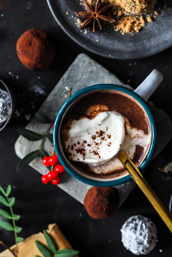 Schokoladentrueffel Ganachetrueffel Schokoladentrueffel selbstgemacht Rezept mit Spekulatius Post aus meiner Kueche Geschenke aus der Kueche Hot Chocolate chocolate truffles easy peasy