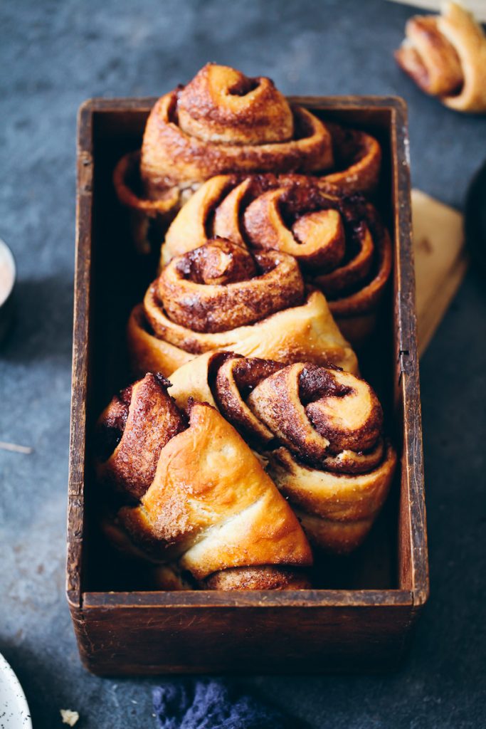 Franzbrötchen Kakao Zimt Füllung Hefeteig Hefegebäck selber backen german cinnamon roll recipe zuckerzimtundliebe foodstyling foodphotography
