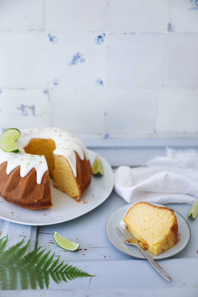 Gin Tonic Kuchen Rührteig Gugelhupf gin tonic cake bundt cake Bundform backen backrezept kuchen mit alkohol zuckerzimtundliebe foodblog backblog einfache kuchen mit alkohol foodstyling food photography