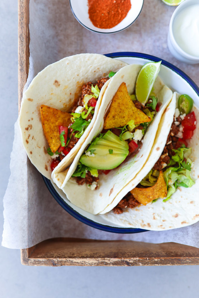 Taco Rezept Mexikanisches Gericht mit Hackfleisch Avocado Salat Tomate Koriander Foodstyling mexican food taco recipe fajitas tortilla zuckerzimtundliebe mittagessen idee Foodblog