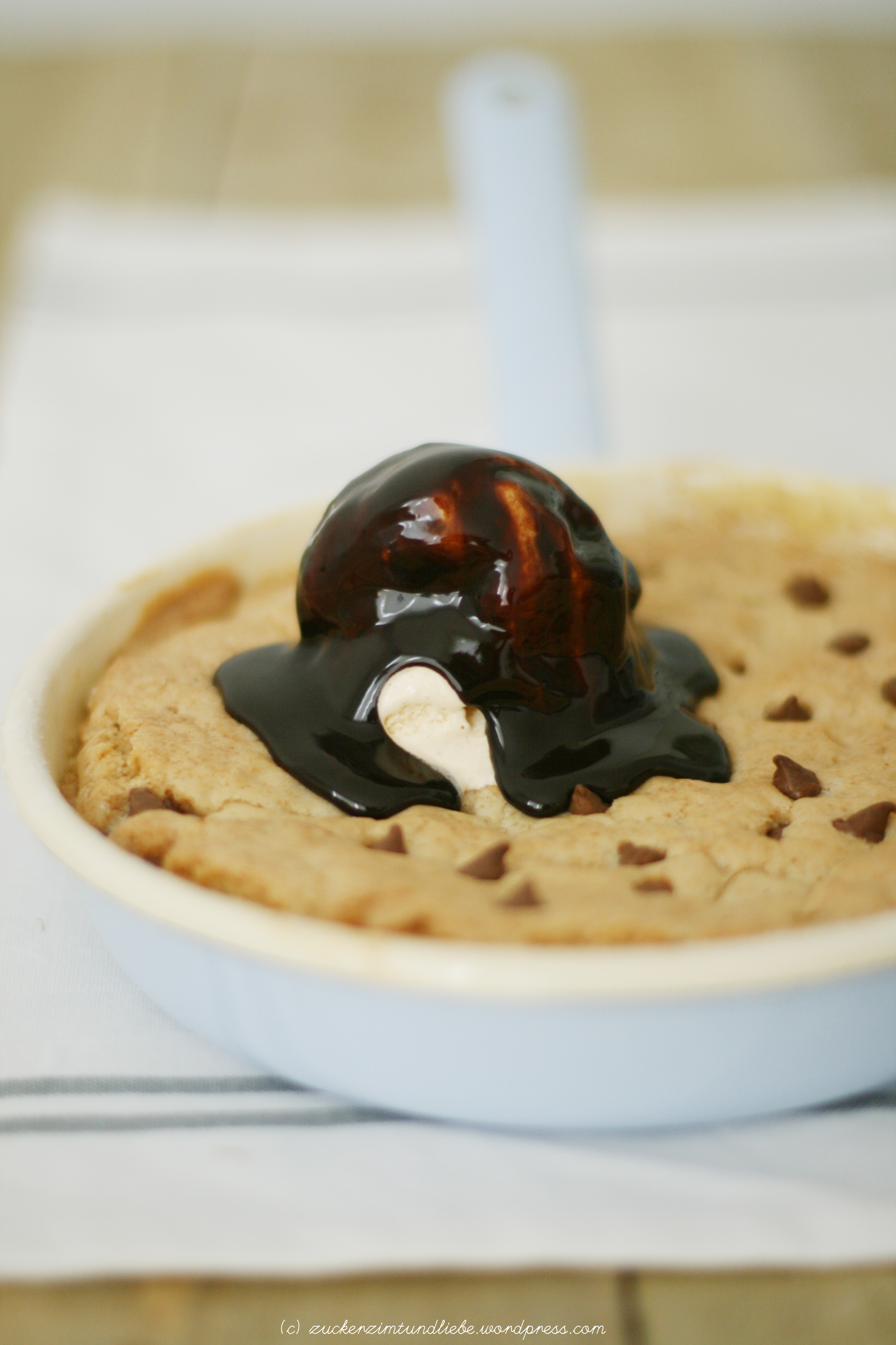Der Chocolate Chip Cookie, der aus dem Ofen kam – und zwar ziemlich groß