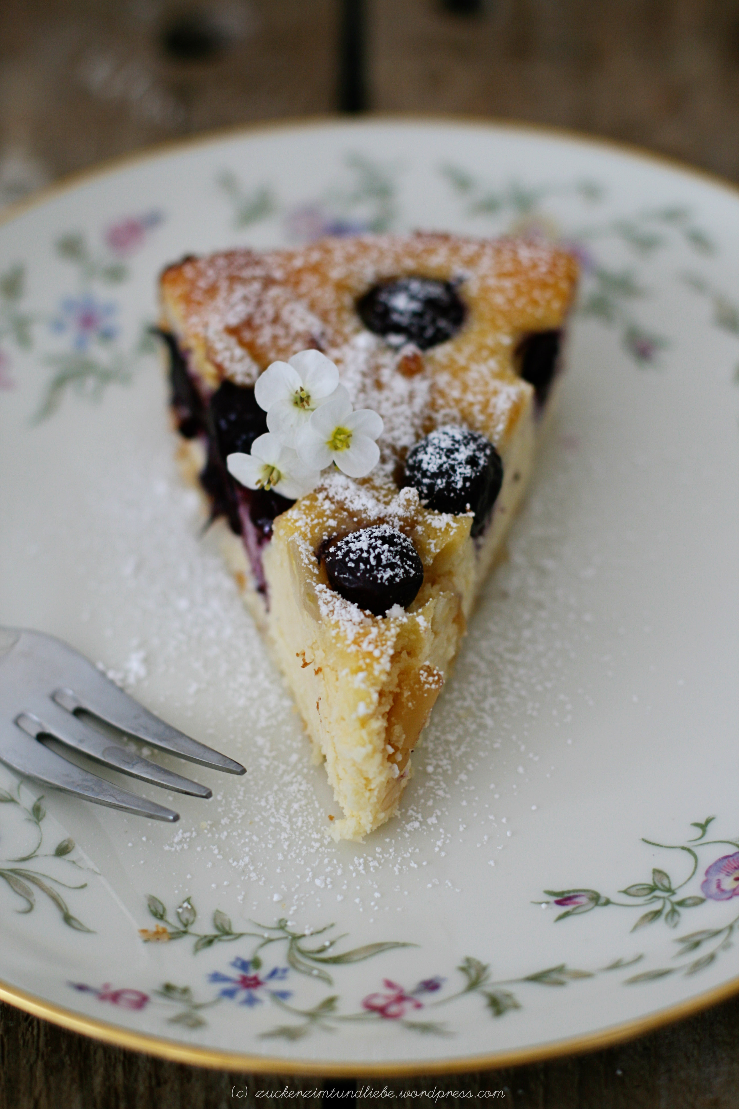 Blaubeer Torta della Nonna – ein italienischer Ricotta-Käsekuchen