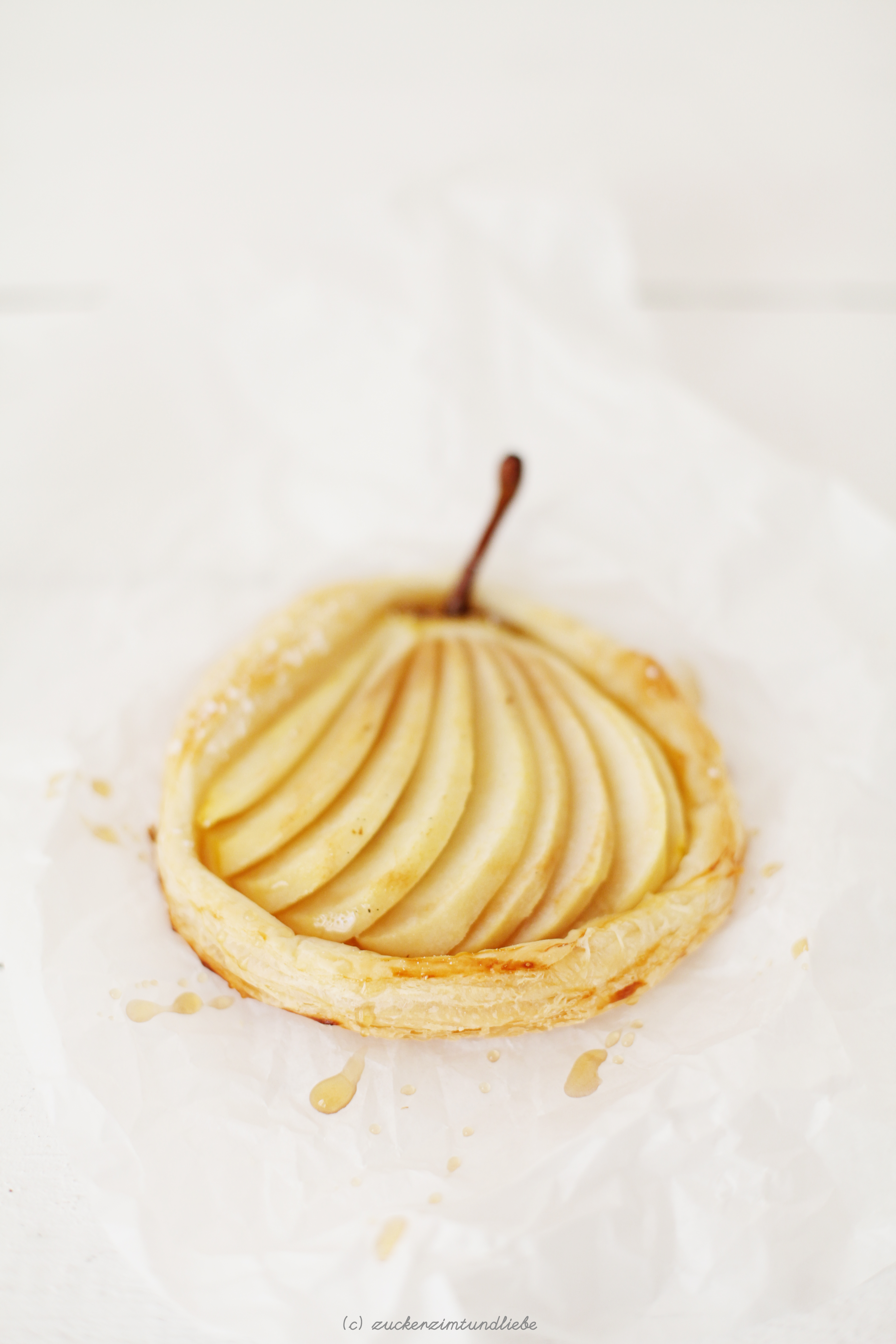 Vanille-Birnen-Tartelettes mit Marzipan