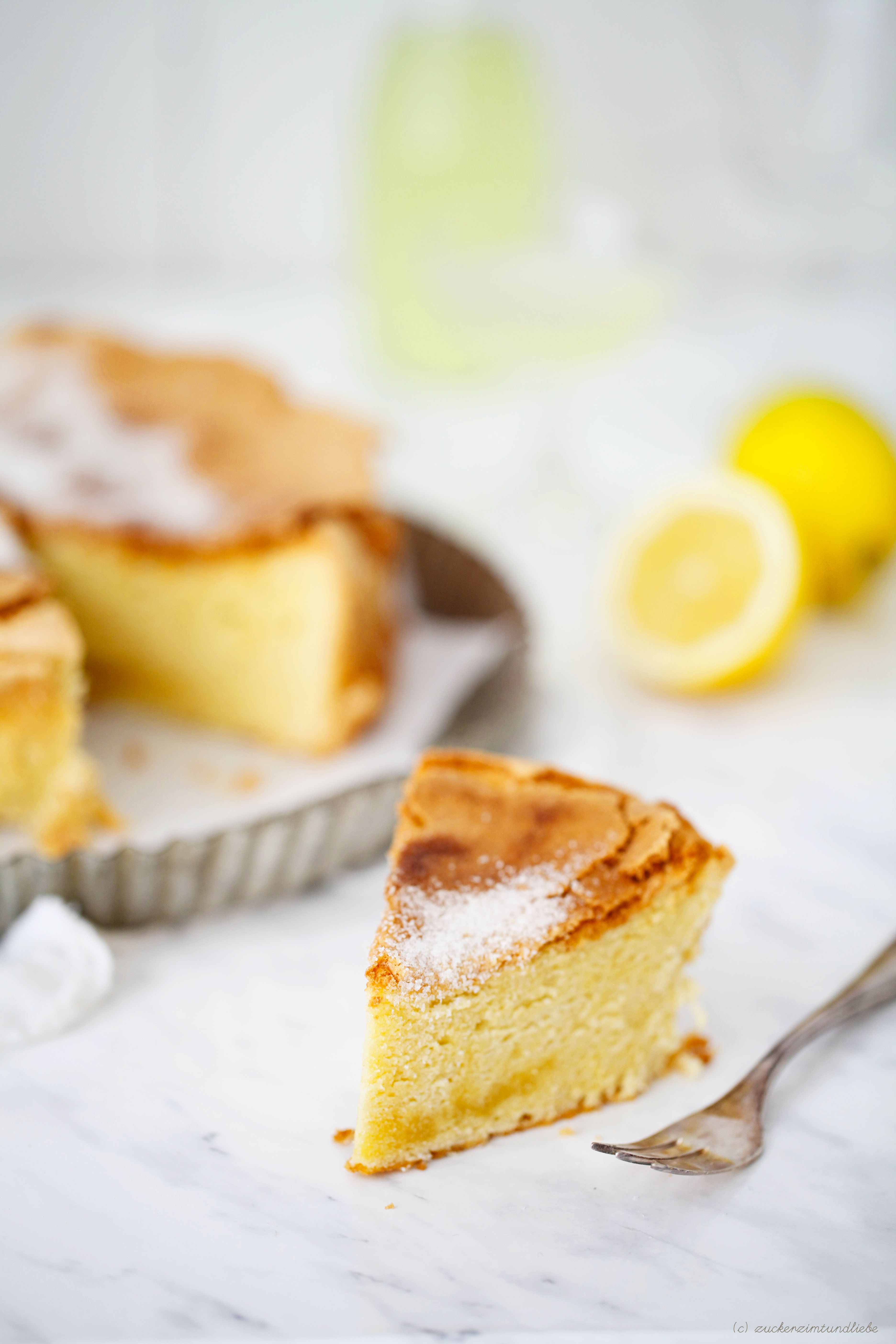 Olivenölkuchen mit Limoncello und Zuckerkruste – torta all'olio d'oliva con limoncello