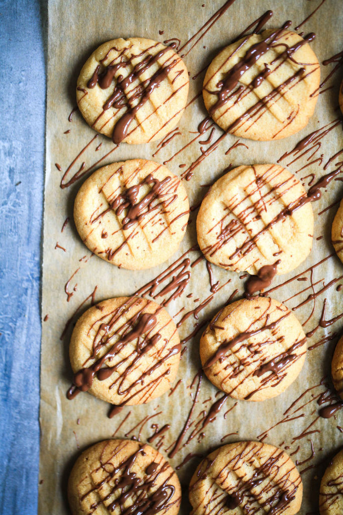 Ein schnelles Rezept für leckere Erdnussbutter Cookies mit Schokolade / Peanutbutter cookies