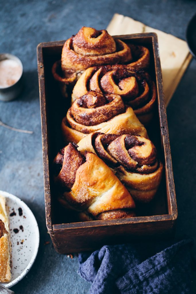 Franzbrötchen Kakao Zimt Füllung Hefeteig Hefegebäck selber backen german cinnamon roll recipe zuckerzimtundliebe foodstyling foodphotography