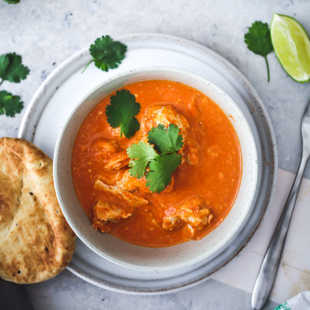 Butter Chicken Rezept Indische Küche Indisch kochen Indisches Curry mit Hühnchen Garam Masala Koriander Naan Brot zuckerzimtundliebe foodblog asiatisch kochen bestes curry foodstyling