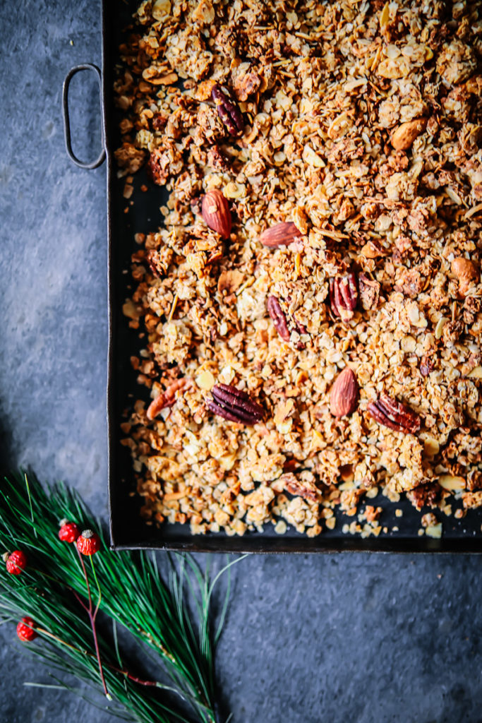 weihnachtsmuesli granola lebkuchen muesli granola selber machen zuckerzimtundliebe weihnachtsrezepte post aus meiner kueche geschenke aus der kueche essbare geschenke weihnachten lebkuchenrezepte pekannuss foodblog backblog haferflocken