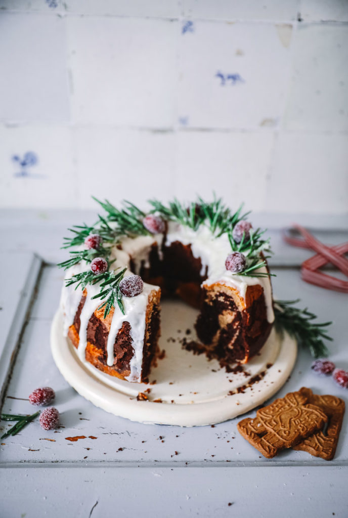 Backrezept Spekulatius Gugelhupf Marmorkuchen Rührteig Weihnachtskuchen speculaas bundt marble cake gezuckerte cranberries zuckerzimtundliebe foodstyling foodblog christmas bundt cake