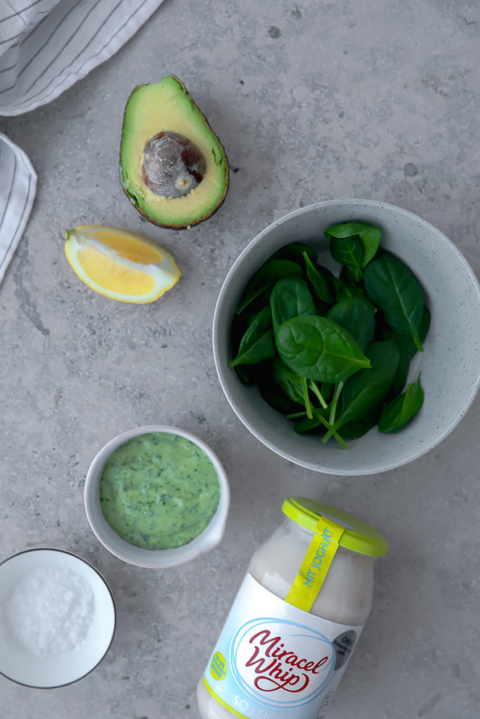 Avocado Spinat Salatdressing Salat im Glas Picknick Miracel Whip salad in a jar zuckerzimtundliebe foodblog suesskartoffel salat