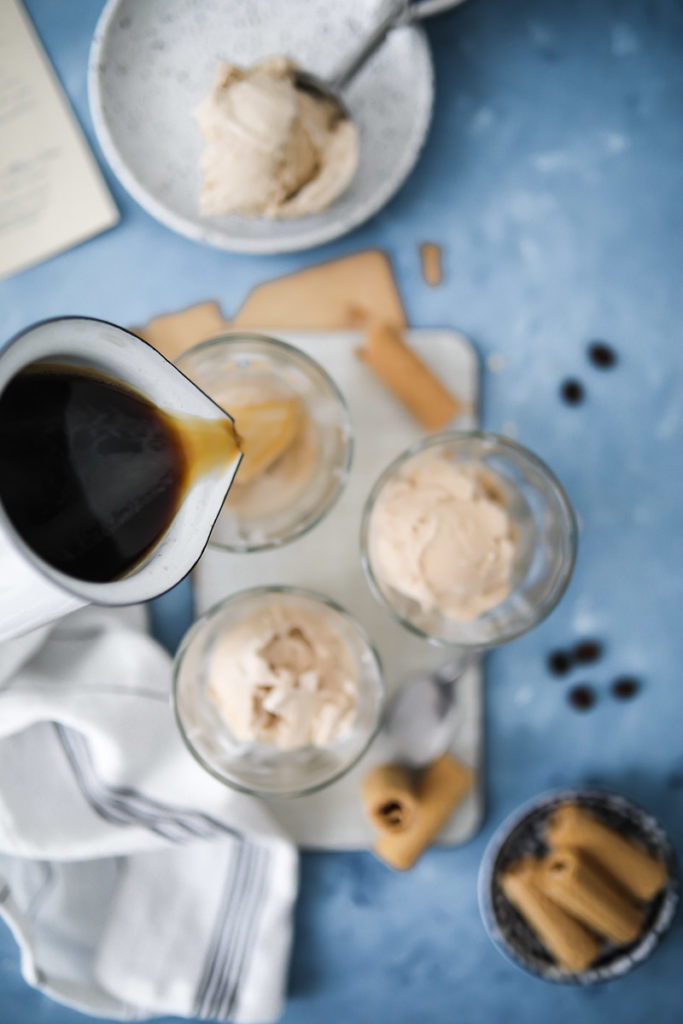 Affogato Rezept Eis mit Kaffee Eiskaffee Tchibo Caffè Blonde zuckerzimtundliebe sommergetränk Dessert zuckerzimtundliebe Foodblog Backblog how to make affogato