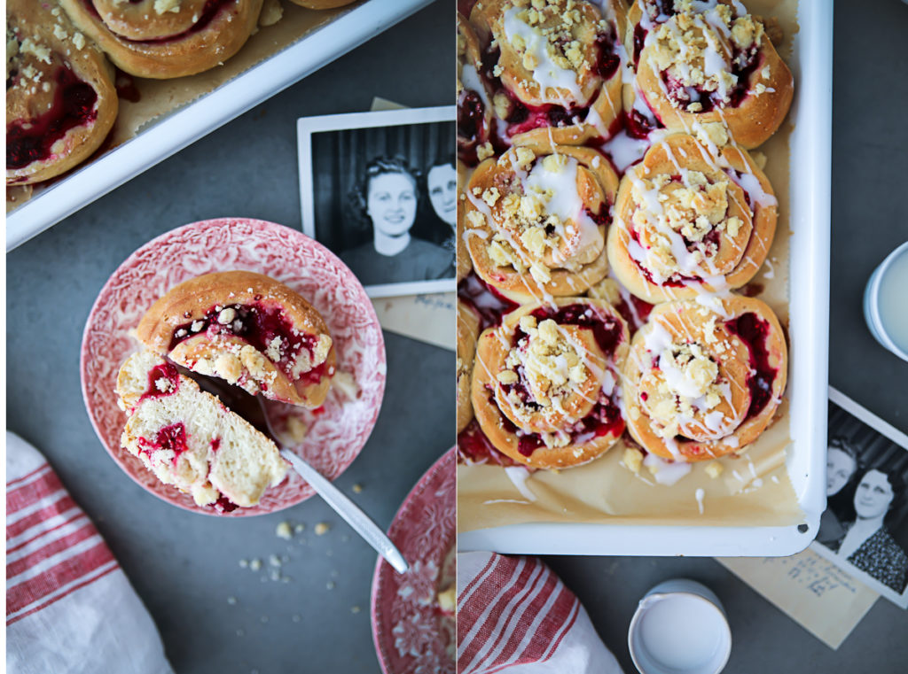 Einfache beste leckere Himbeer Streusel Schnecken Hefeteig Rezept raspberry streusel buns hefeteig mit trockenhefe himbeerkuchen himbeer rezepte zuckerzimtundiebe foodblog backblog foodstyling food photography