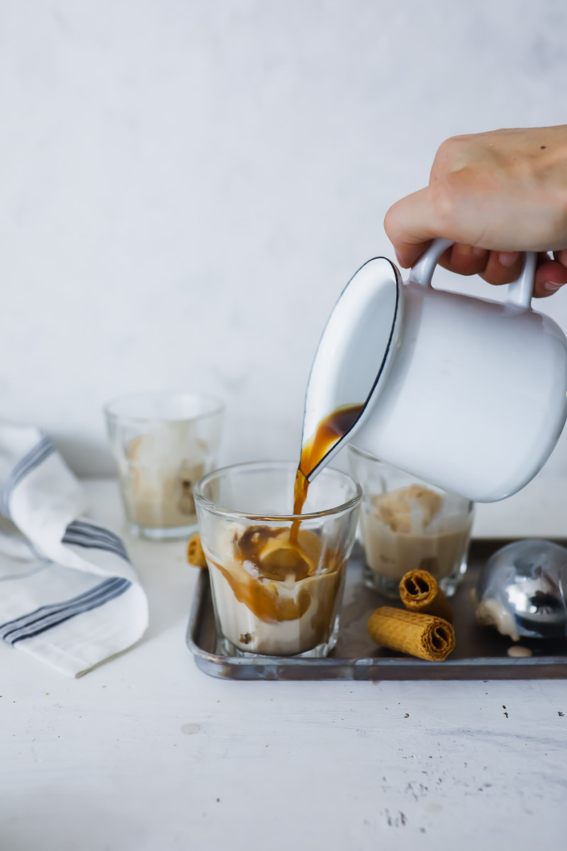 Affogato – das ist italienischer Eiskaffee und der leckerste Sommererfrischer überhaupt {enthält Werbung für Tchibo Caffè Blonde}
