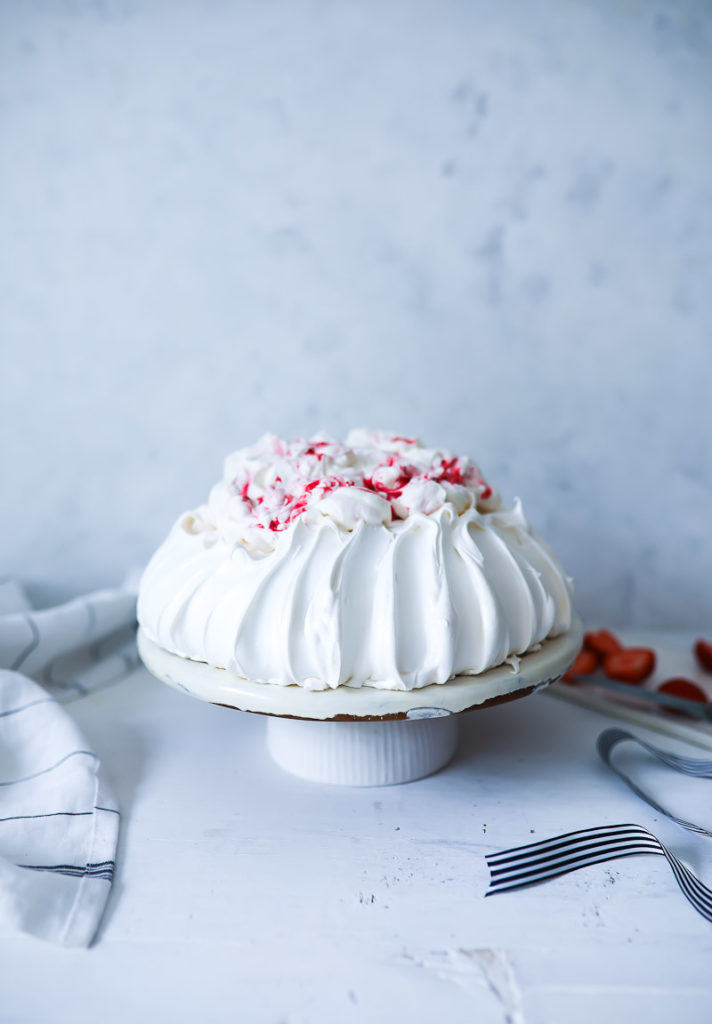 Einfaches Pavlova Rezept Dessert Backen Eiweiß Baiser wie backt man pavlova foodstyling food photography zucker zimt und liebe foodblog backblog