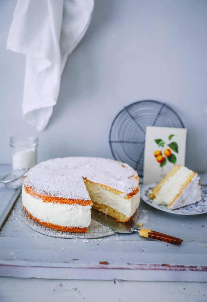 Käse Sahne Torte Rezept Käsekuchen mit Quark einfaches Backrezept foodstyling food photography zuckerzimtundliebe foodblog backblog german cheesecake quarkkuchen pretty