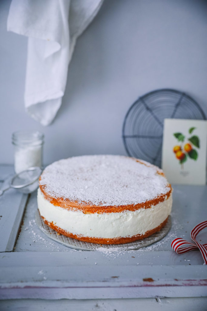 Käse Sahne Torte Rezept Käsekuchen mit Quark einfaches Backrezept foodstyling food photography zuckerzimtundliebe foodblog backblog german cheesecake quarkkuchen pretty