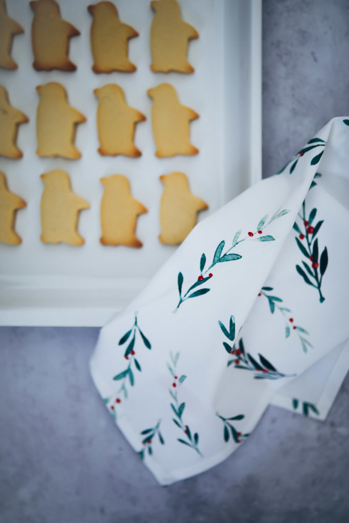 Weihnachts geschirrtücher Tchibo kitchen gadget küchenzubehör weihnachtsgeschenke für geniesser und hobbyköche foodstyling ausstechplätzchen zuckerzimtundliebe backblog 