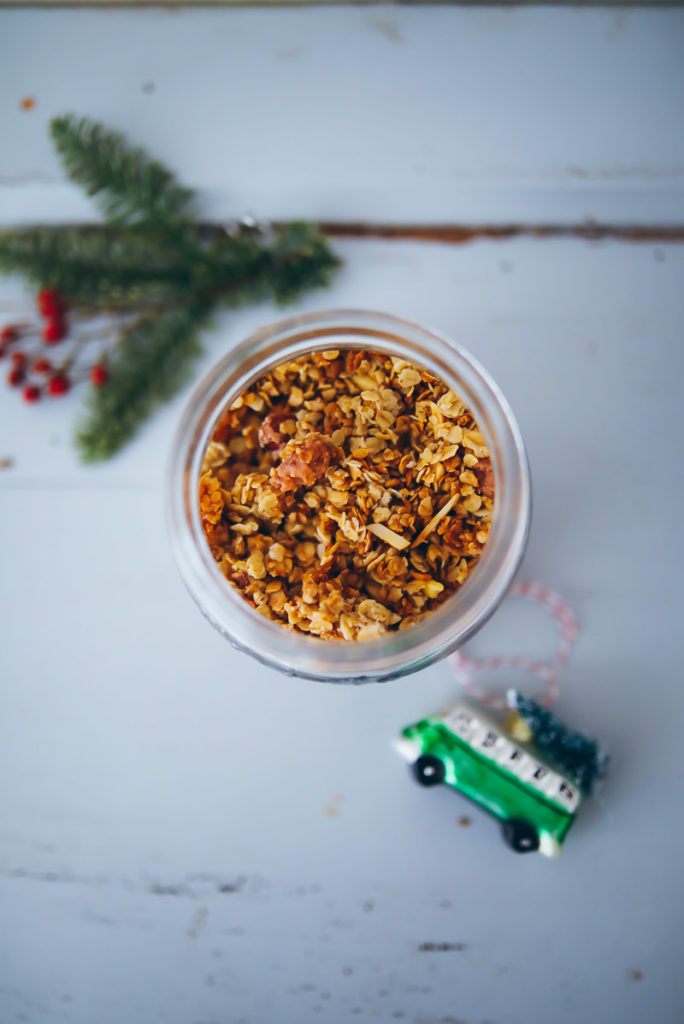bratapfel rezept jazz apfel rezept granola rezept granola selber machen bratapfel granola filled baked apples zuckerzimtundliebe foodstyling soulfood die besten apfelrezepte food photography foodblog backblog weihnachtsdessert nachtisch weihnachten heiligabend frühstück the bakefeed