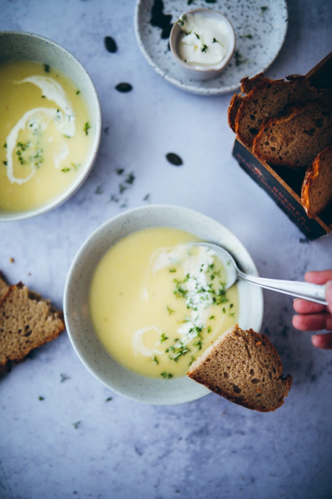 Kartoffel suppe rezept kartoffel lauchsuppe mittagessen kartoffelrezept potato soup leek soup zuckerzimtundliebe foodstyling food photography the feedfeed the kitchn food 52