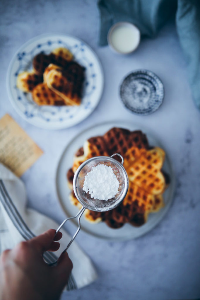 Marmor Schoko waffeln herzwaffeln einfaches waffelrezept heartwaffles marble chocolate waffles Foodblog Backblog Foodstyling Food photography Soulfood zuckerzimtundliebe waffel backen tipps