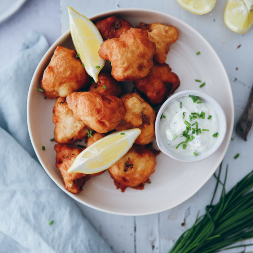 Blumenkohl Blumenkohl rezept bierteig frittieren beer batter cauliflower Gemüsenuggets gemüserezept mittagessen kräuterquark foodstyling food photography zuckerzimtundliebe foodstyling food photography