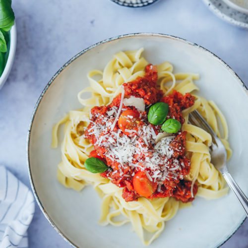Einfache Bolognese Sauce selber machen Bolo wie beim Italiener Rezept zuckerzimtundliebe pasta bolo foodstyling food photography mittagessen nudelsauce ofen bolognese