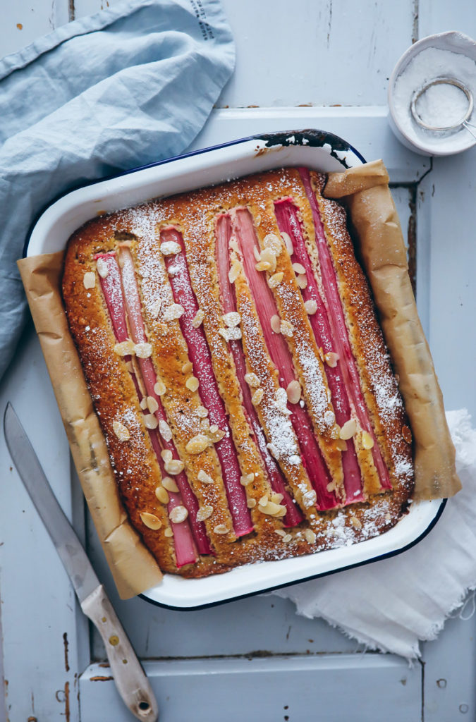 Einfaches Rhabarber Kuchen Rezept Nusskuchen Blechkuchen easy rhubarb cake zuckerzimtundliebe foodblog backblog food styling bakefromscratch the bakefeed haselnuss hazelnut nut cake