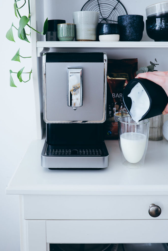 Tchibo Kaffeewelten Kaffeevollautomat esperto caffe einfacher kleiner kaffeevollautomat cappuccino espresso americano bar