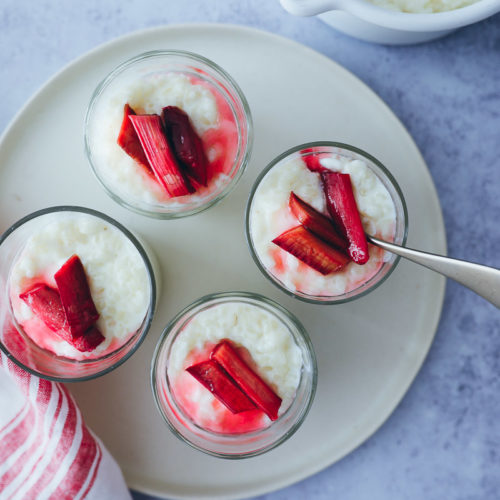 Rhabarber Milchreis ofengerösteter Rhabarber Rhabarbersirup Rhabarberrezepte Rhabarberkompott wie macht man milchreis rice pudding rhubarb foodstyling food stylist food photography backblog zuckerzimtundliebe food 52 the bakefeed