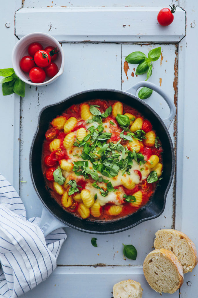 Gnocchi Rezept TOmatensauce überbacken gnocchi aus dem Ofen Steinhaus Pasta al forno mozzarella einfaches mittagessen rezept foodstylist food styling food photography german foodblog zuckerzimtundliebe