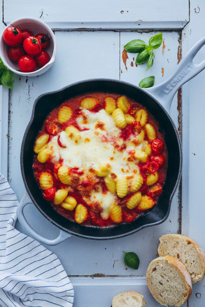 Gnocchi Rezept TOmatensauce überbacken gnocchi aus dem Ofen Steinhaus Pasta al forno mozzarella einfaches mittagessen rezept foodstylist food styling food photography german foodblog zuckerzimtundliebe