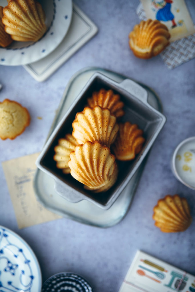 Zitronen Friands Zitronenmuffins lemon financiers lemon friands recipe muffinrezept foodstyling food 52 the bakefeed the feedfeed foodstylist food photography food styling zuckerzimtundliebe backrezept muffins für kinder
