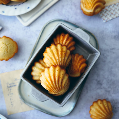 Zitronen Friands Zitronenmuffins lemon financiers lemon friands recipe muffinrezept foodstyling food 52 the bakefeed the feedfeed foodstylist food photography food styling zuckerzimtundliebe backrezept muffins für kinder
