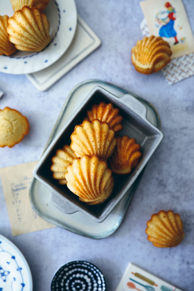 Zitronen Friands Zitronenmuffins lemon financiers lemon friands recipe muffinrezept foodstyling food 52 the bakefeed the feedfeed foodstylist food photography food styling zuckerzimtundliebe backrezept muffins für kinder