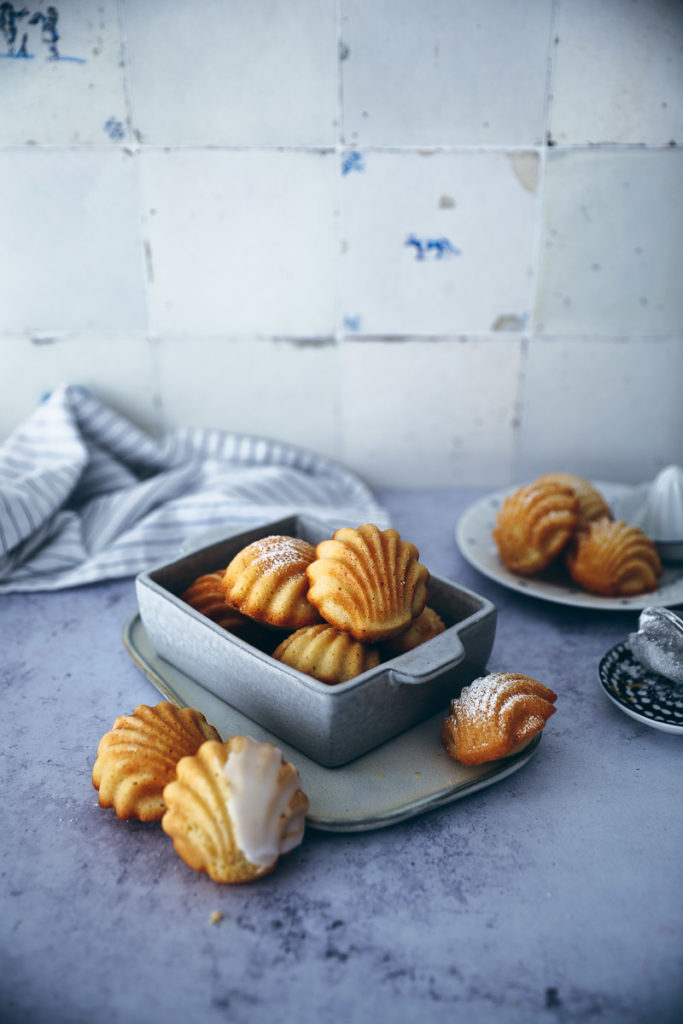 Zitronen Friands Zitronenmuffins lemon financiers lemon friands recipe muffinrezept foodstyling food 52 the bakefeed the feedfeed foodstylist food photography food styling zuckerzimtundliebe backrezept muffins für kinder