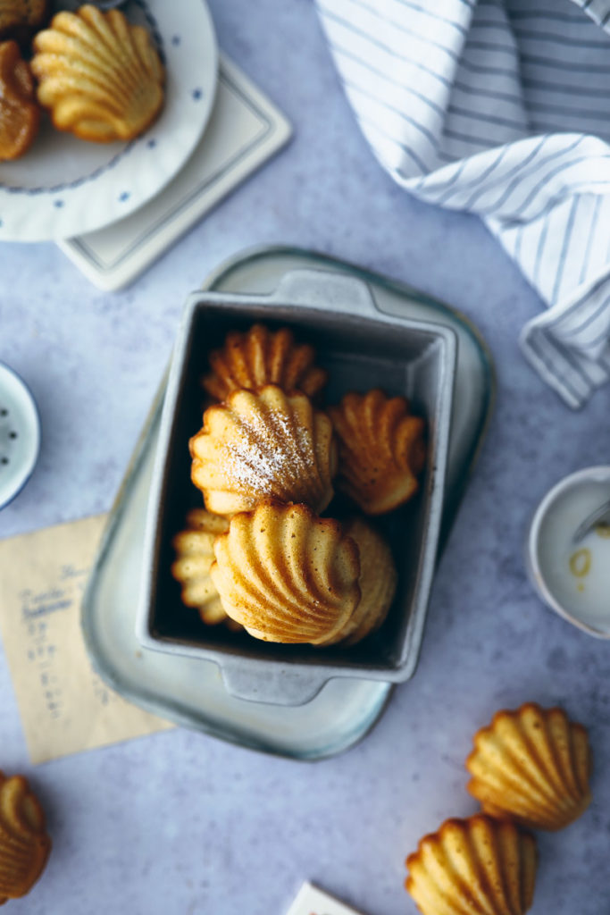 Zitronen Friands Zitronenmuffins lemon financiers lemon friands recipe muffinrezept foodstyling food 52 the bakefeed the feedfeed foodstylist food photography food styling zuckerzimtundliebe backrezept muffins für kinder