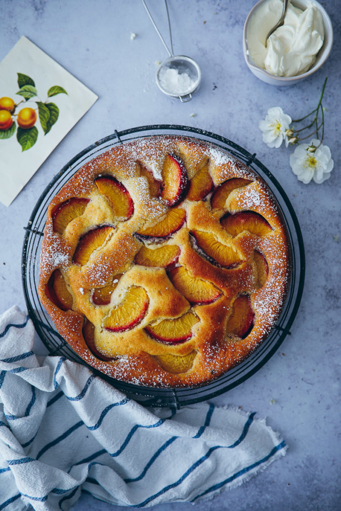 Pfirsichkuchen obstkuchen joghurt kuchen rezept easy peach cake foodstyling food stylist zuckerzimtundliebe foodblog bakefeed donna hay