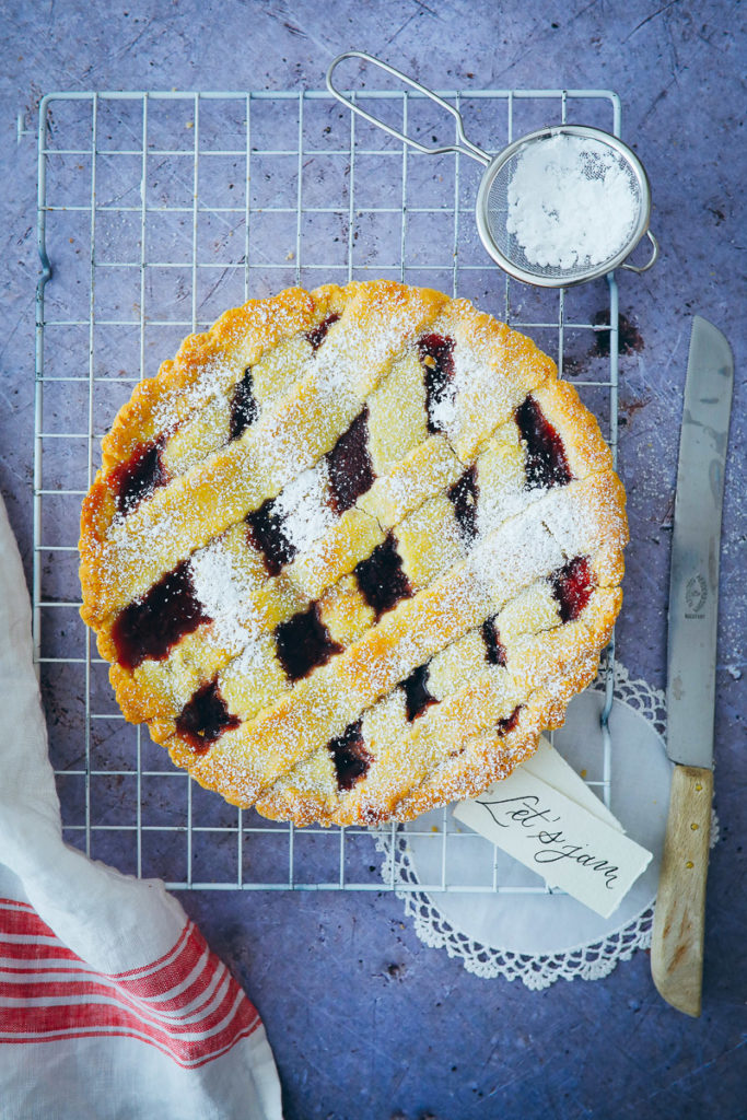 Marmeladen Tarte jam crostata tart italian italienische tarte kuchen marmeladen rezepte marmelade backen konfitüre kuchen rezept sommerkuchen sommertarte einfache tarte zuckerziimtundliebe foodstyling bakefeed food 52 food photography backblog deutscher foodblog