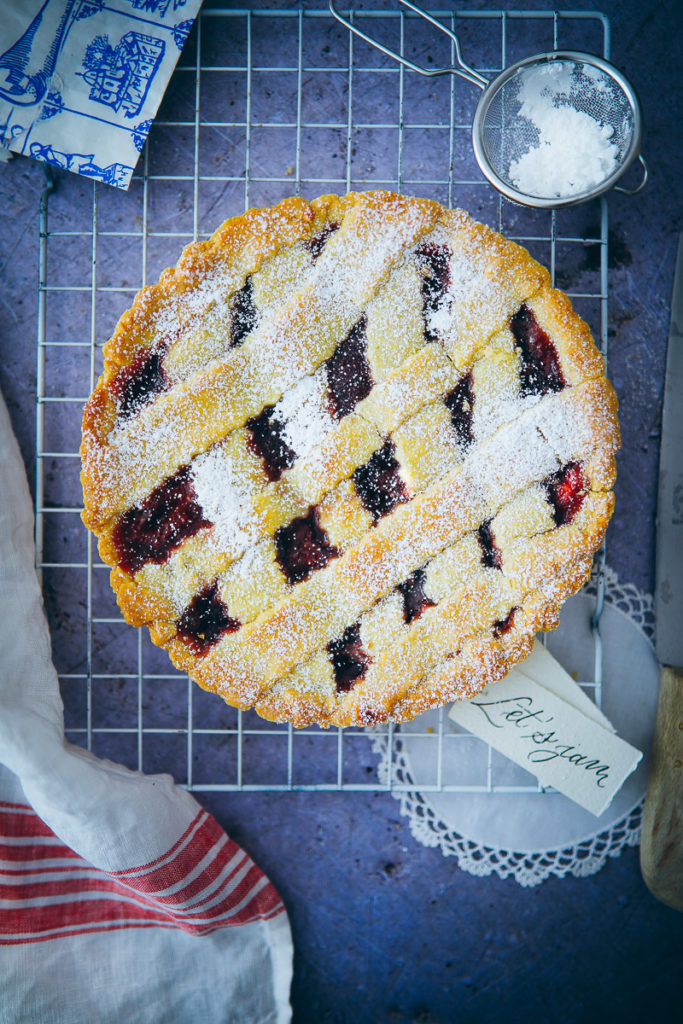 Marmeladen Tarte jam crostata tart italian italienische tarte kuchen marmeladen rezepte marmelade backen konfitüre kuchen rezept sommerkuchen sommertarte einfache tarte zuckerziimtundliebe foodstyling bakefeed food 52 food photography backblog deutscher foodblog