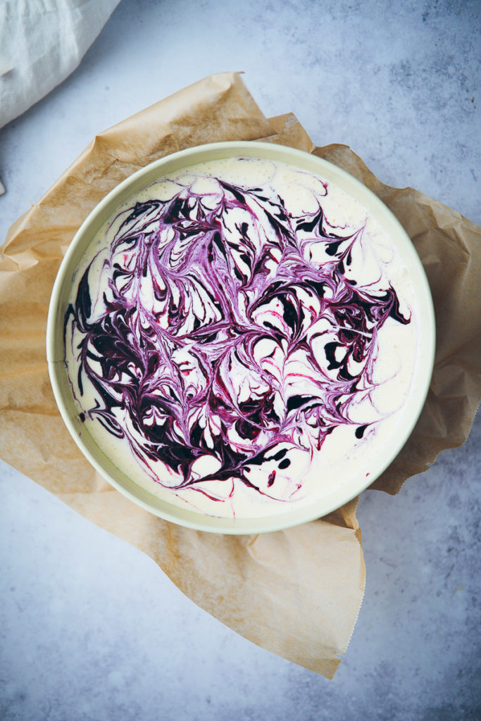 Goldtroepfchen torte rezept traenenkuchen käsekuchen baiser cheesecake meringue blueberry swirl cheesecake german cake foodstyling food photography zuckerzimtundliebe backblog deutscher foodblog foodstylist