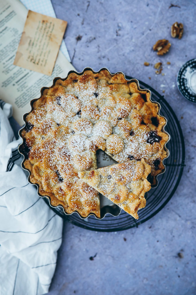 Engadiner bündner nusstorte rezept nusskuchen herbstrezept walnut pie walnuss backen backrezept zuckerzimtundliebe food styling swiss cake swiss recipes food photography
