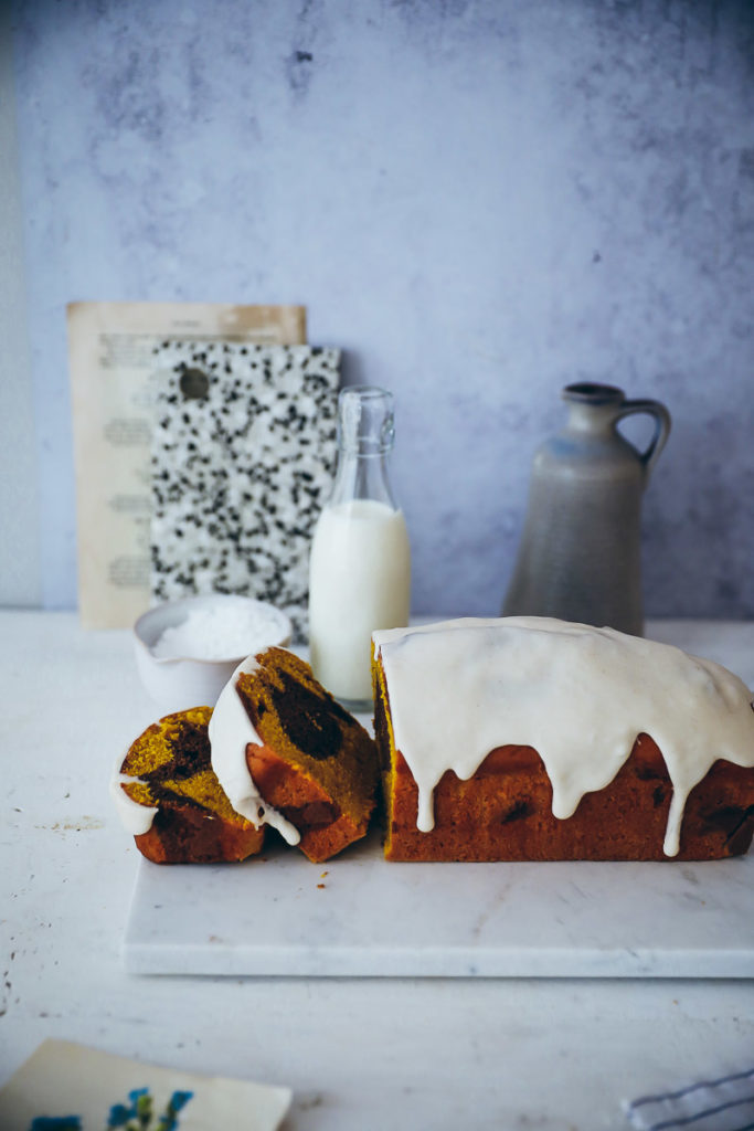 Kürbisbrot Kürbiskuchen Pumpkin bread zimtglasur cinnamon glaze marble cake marmorkuchen einfacher kastenkuchen zuckerzimtundliebe food styling food photography bakefeed loaf cake fall baking backen im herbst